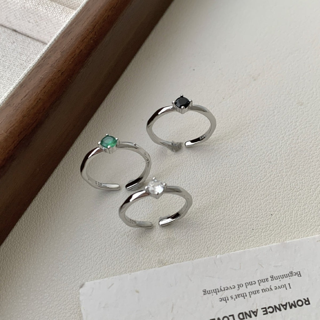 Zarte handwerkliche Ring