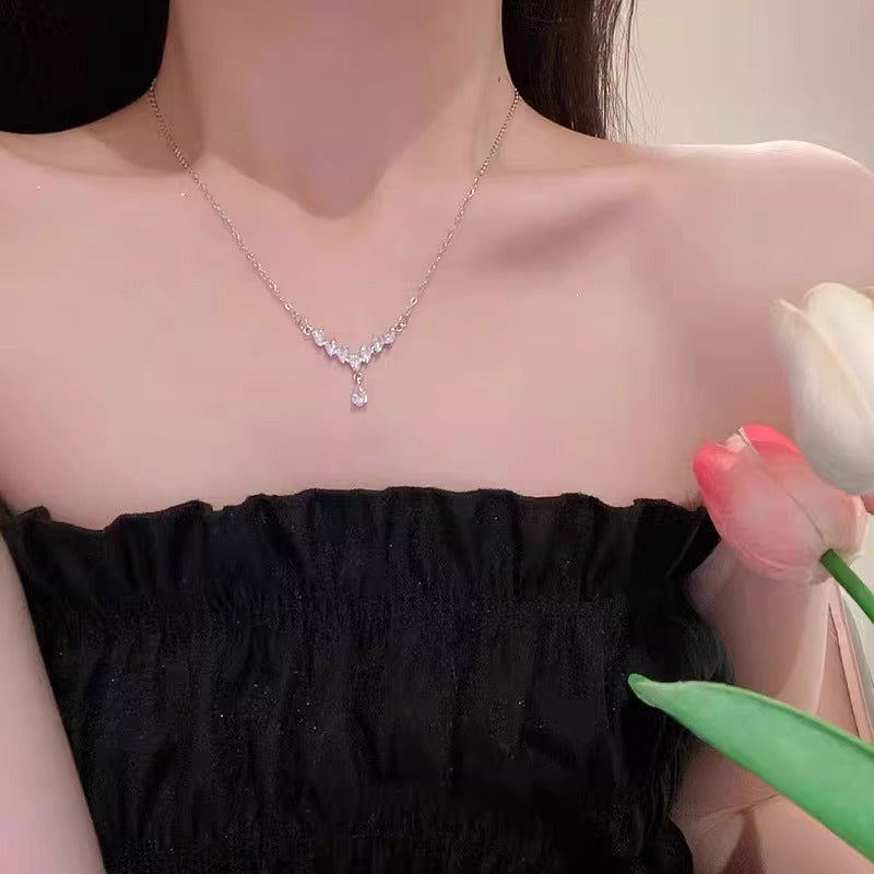 Schöne Halskette mit einzigartigem Stil