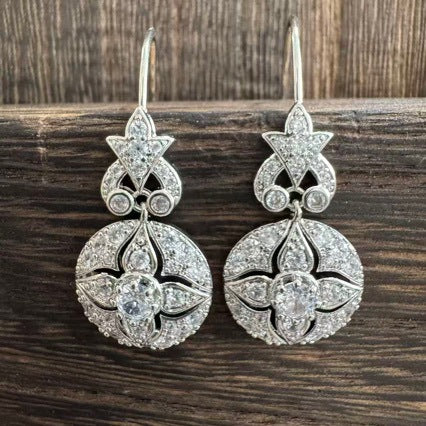 Atemberaubende Ohrring für den Alltag