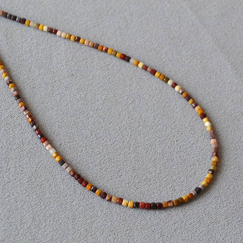 Zarte handwerkliche Halskette