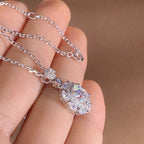 Schöne Halskette mit einzigartigem Stil