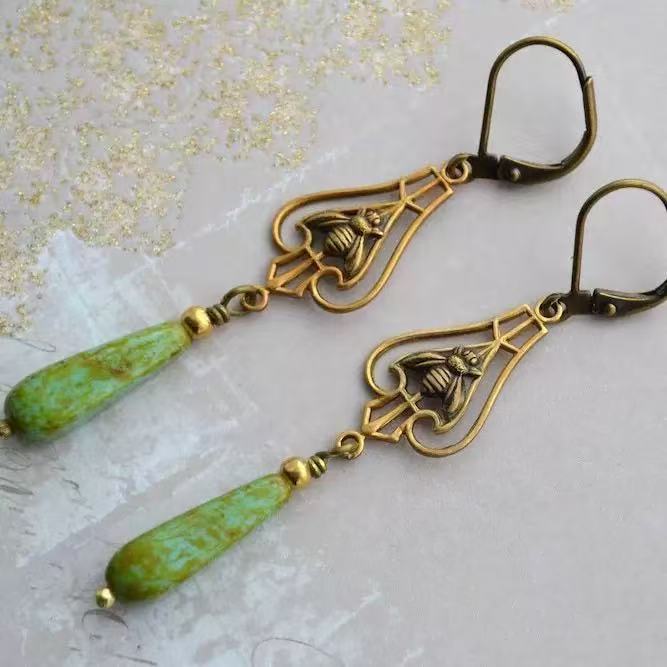 Schöne Gold Ohrring mit einzigartigem Stil