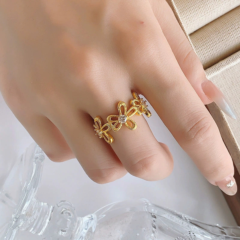 Zarte handwerkliche Ring