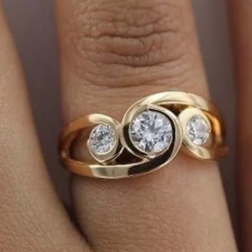 Schöne Gold Ring mit einzigartigem Stil