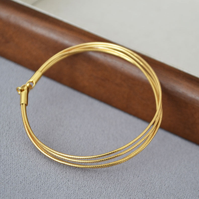 Schöne Gold Armband mit einzigartigem Stil
