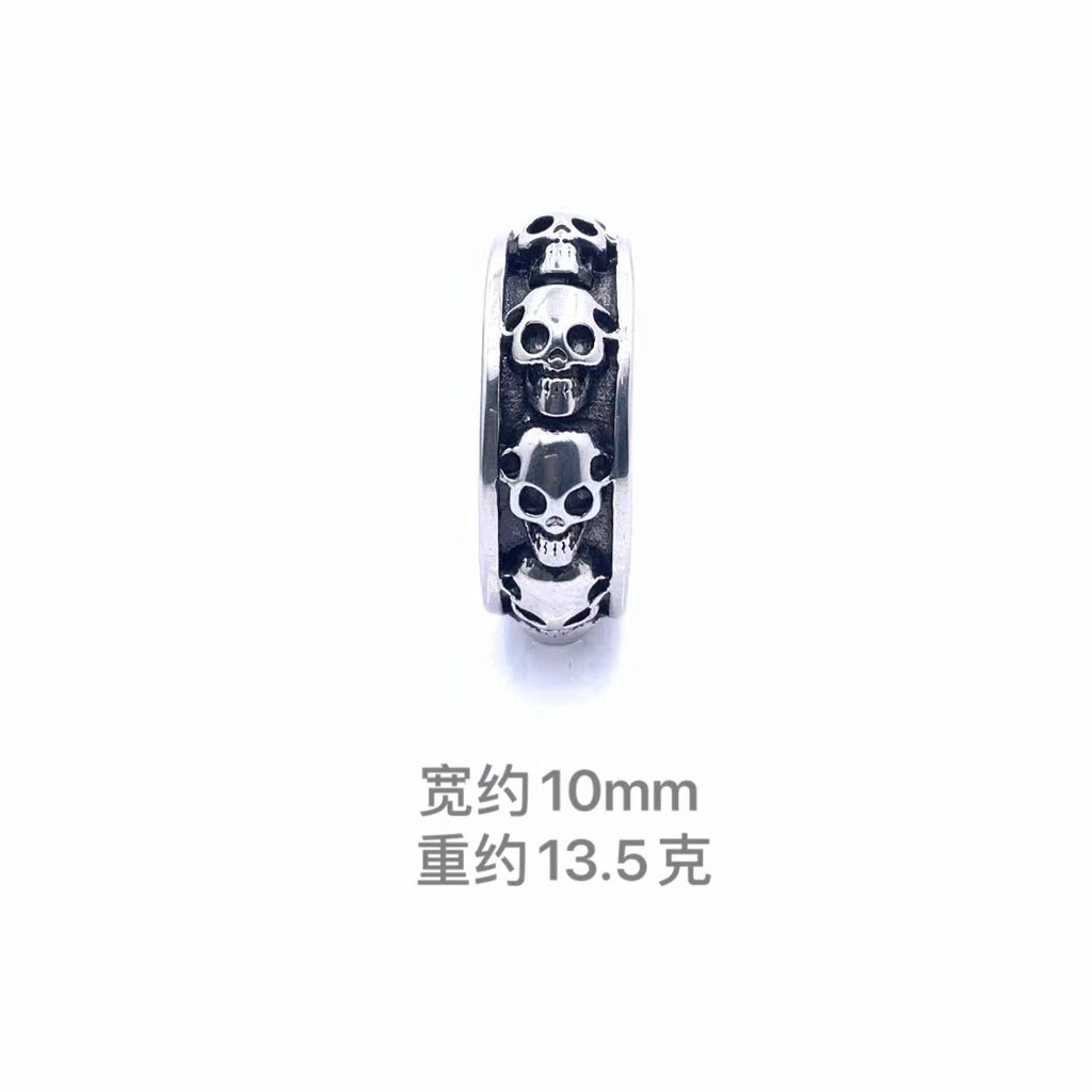 Zarte handwerkliche Ring