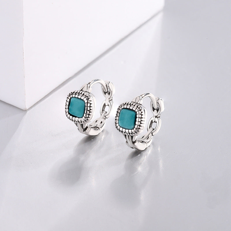 Zarte handwerkliche Ohrring