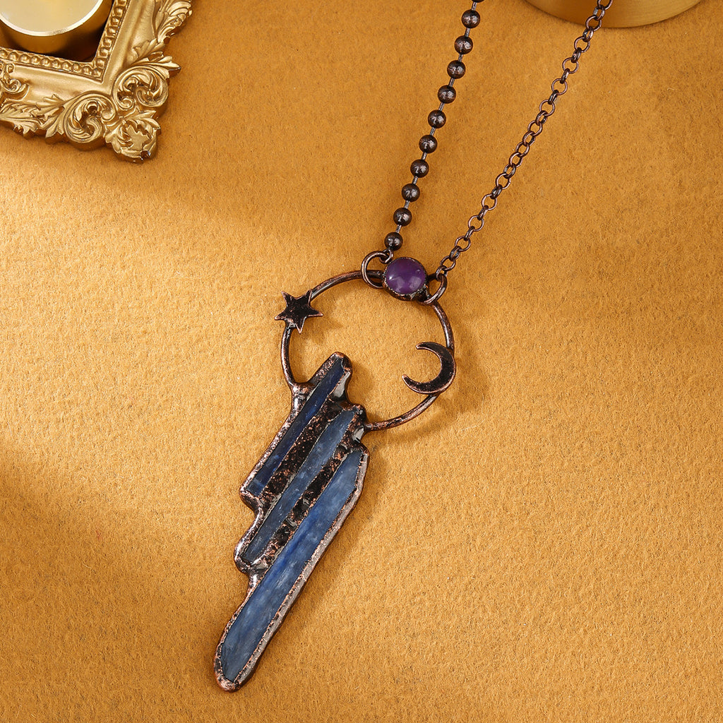 Zarte handwerkliche Halskette