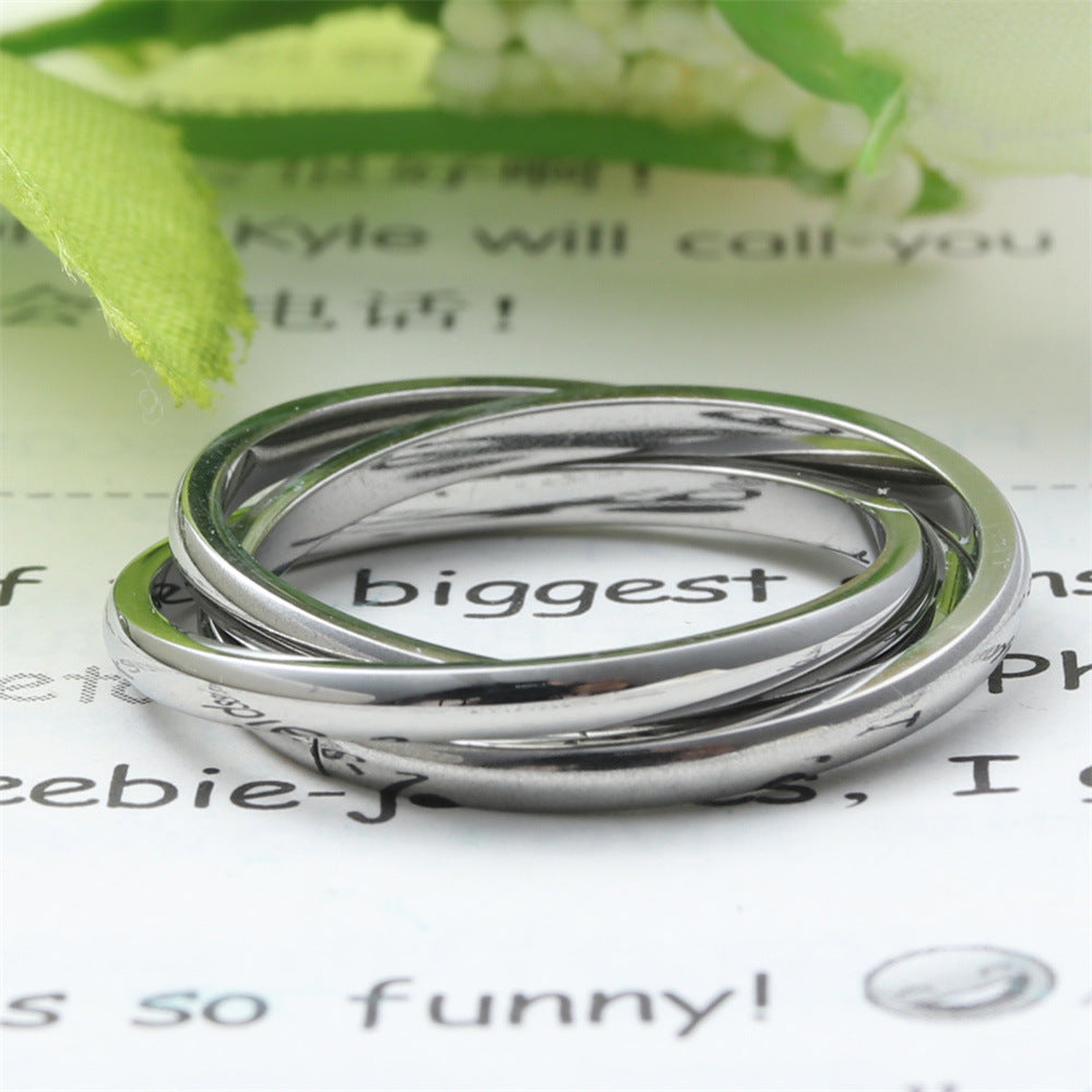 Zarte handwerkliche Ring