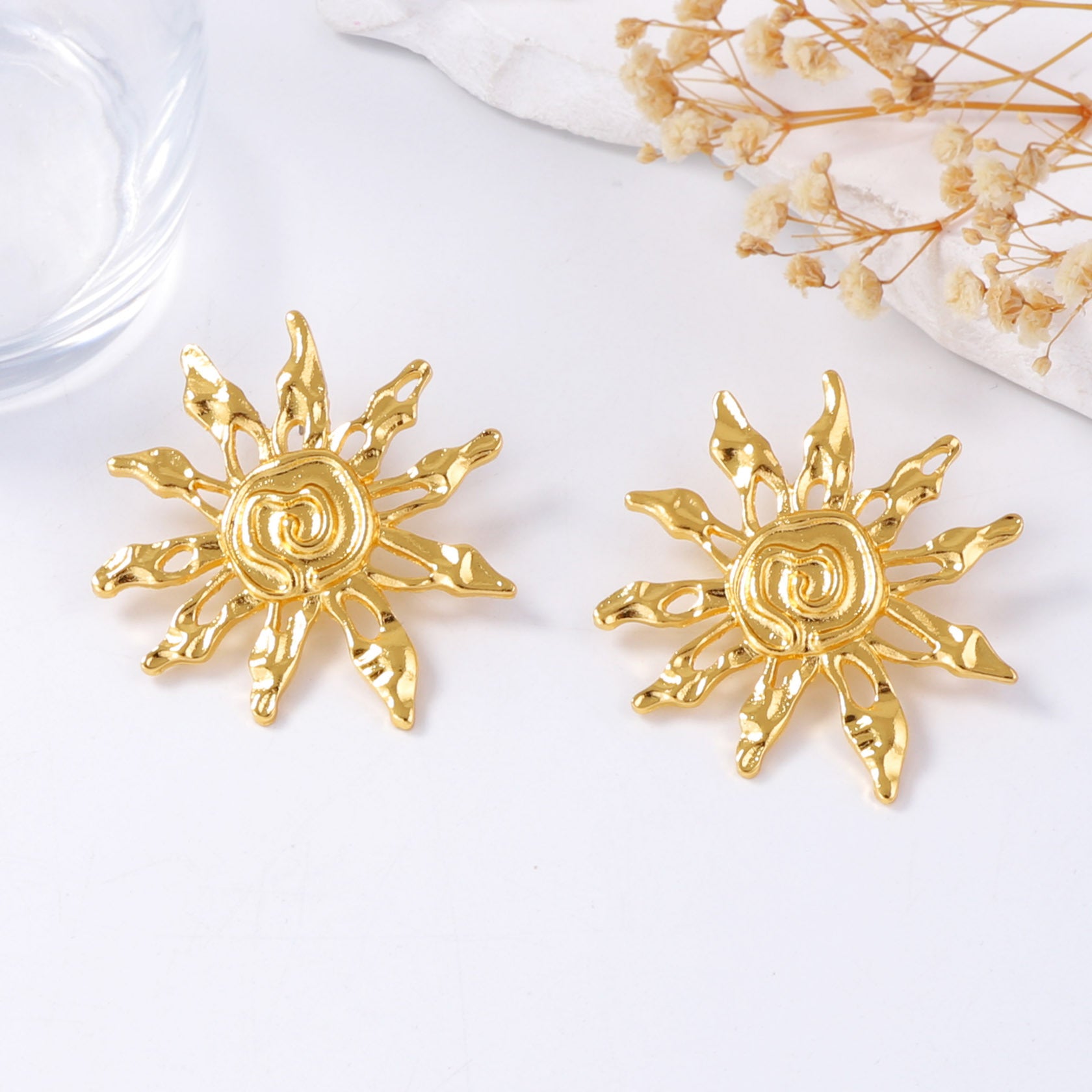 Atemberaubende Ohrring für den Alltag