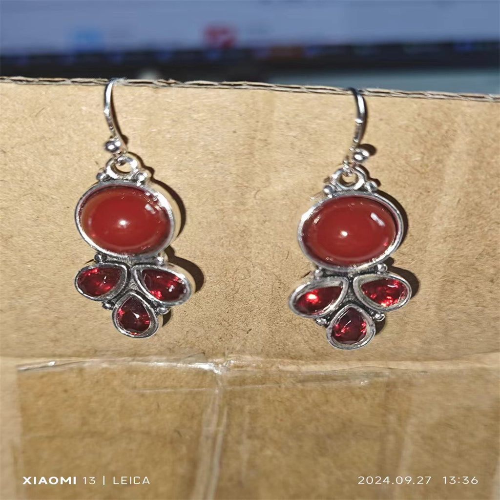 Zarte handwerkliche Ohrring