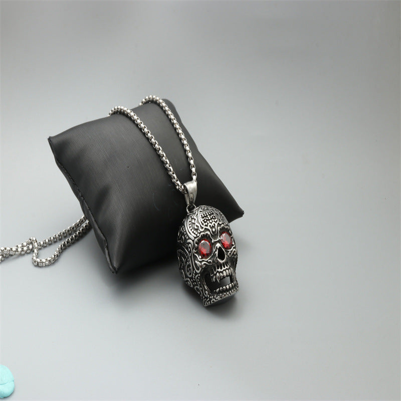 Zarte handwerkliche Halskette