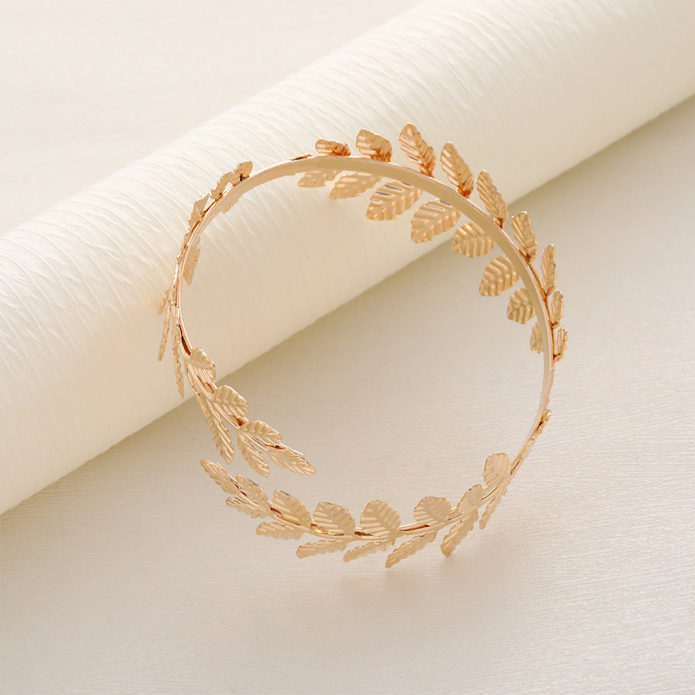 Schöne Gold Armband mit einzigartigem Stil