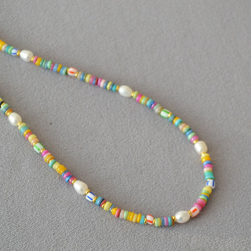 Zarte handwerkliche Perlen Halskette