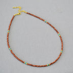 Zarte handwerkliche Halskette