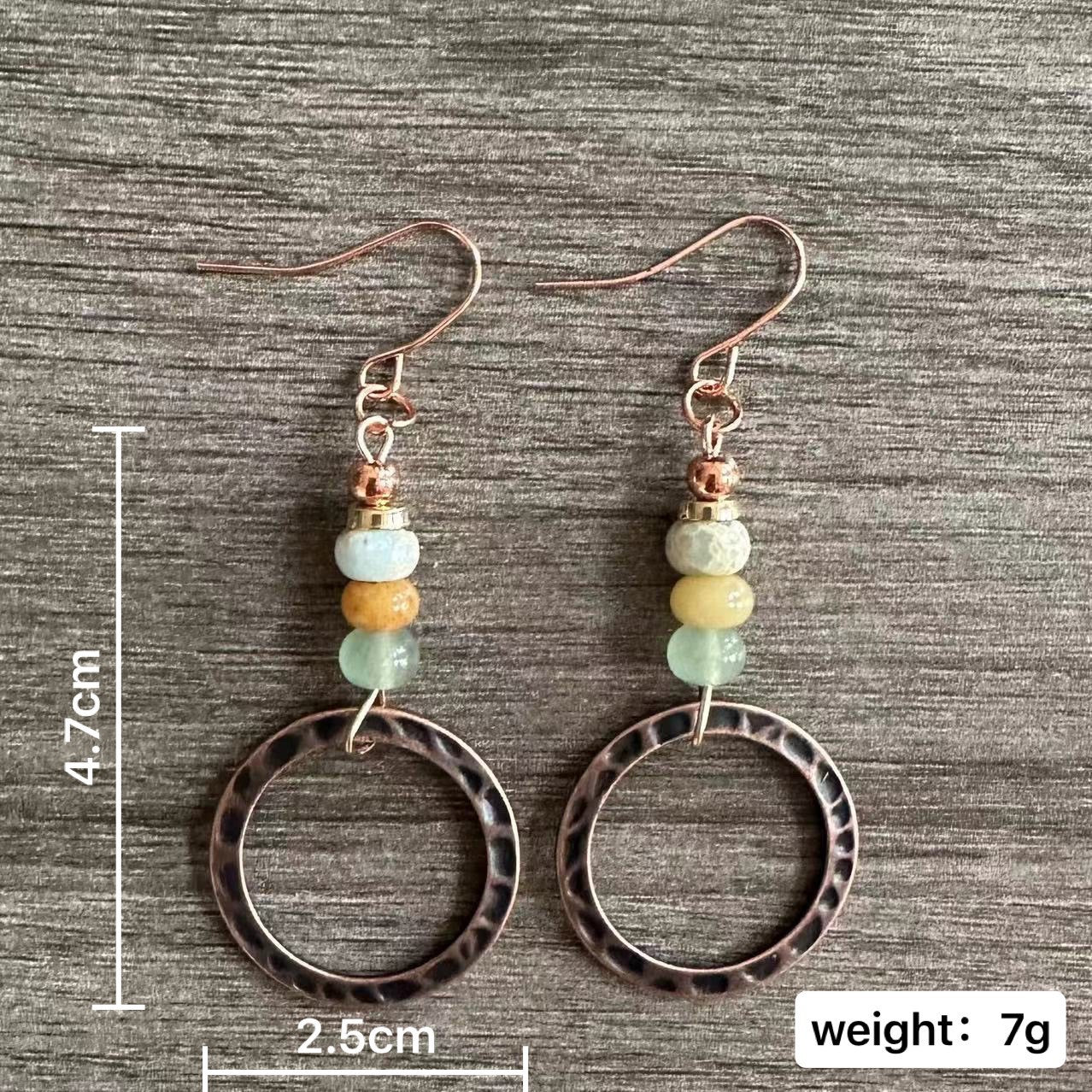 Zarte handwerkliche Ohrring