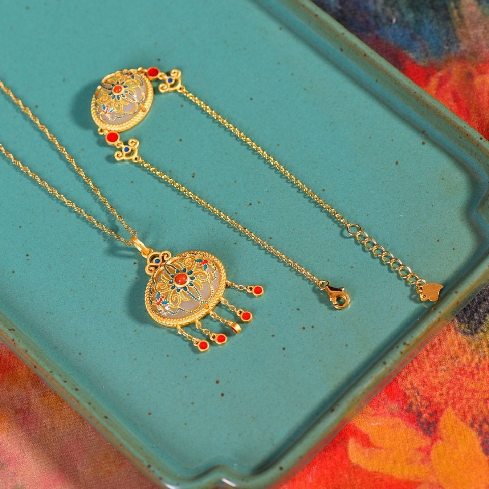 Atemberaubende Gold Schmuckset für den Alltag