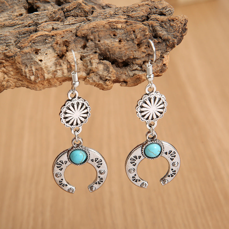 Zarte handwerkliche Ohrring