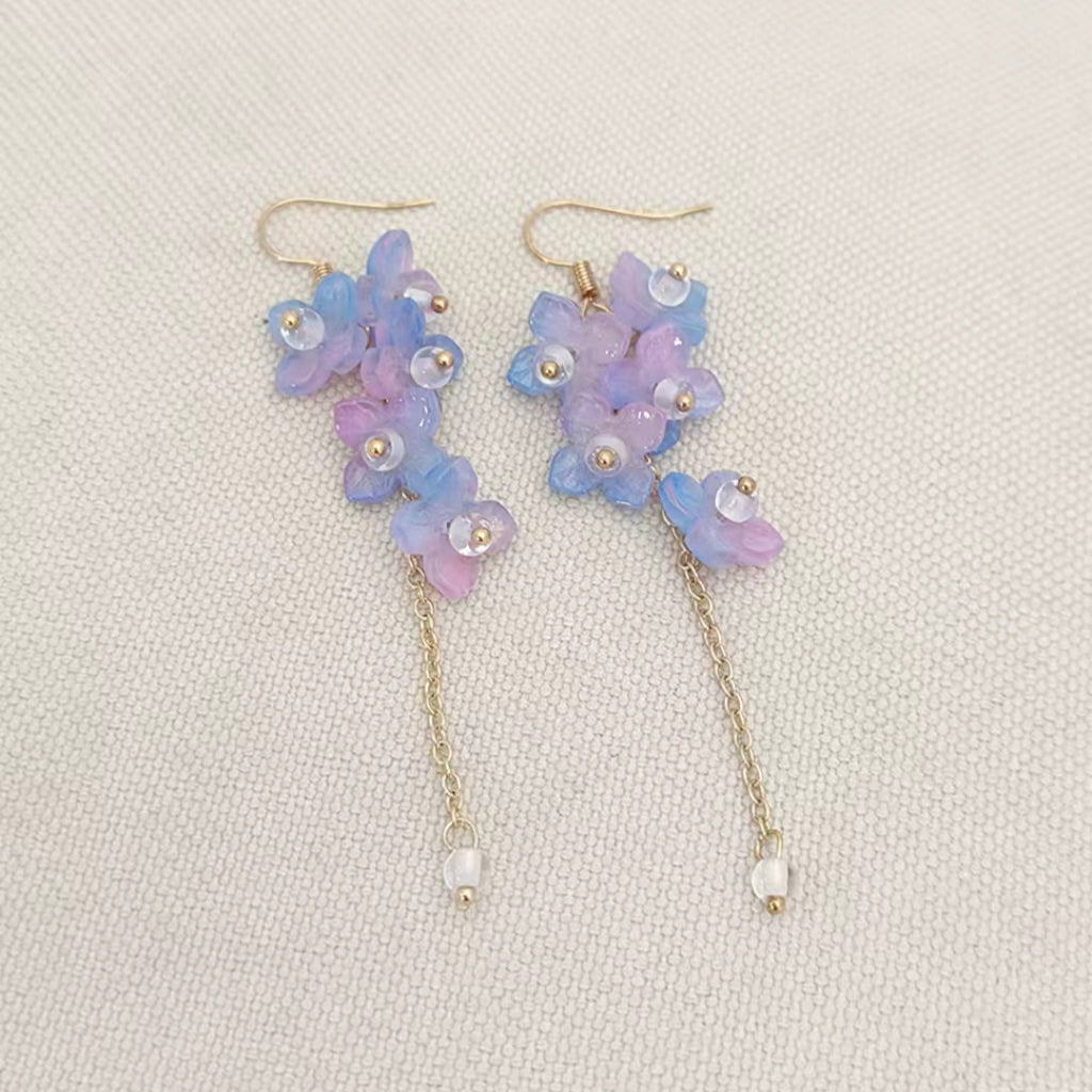 Zarte handwerkliche Ohrring