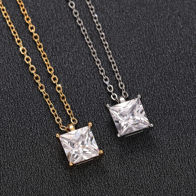 Schöne Halskette mit einzigartigem Stil