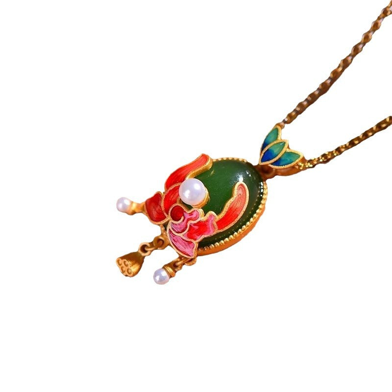 Schöne Halskette mit einzigartigem Stil