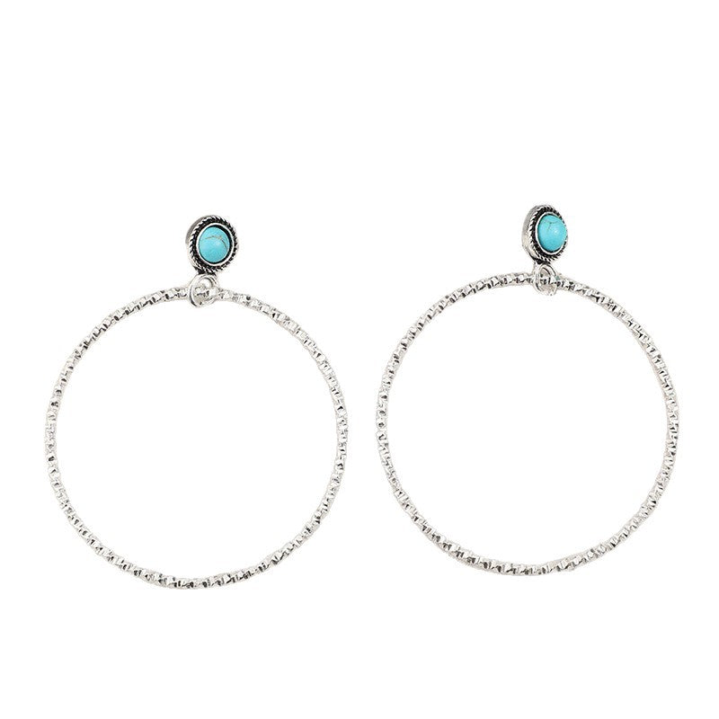 Zarte handwerkliche Ohrring