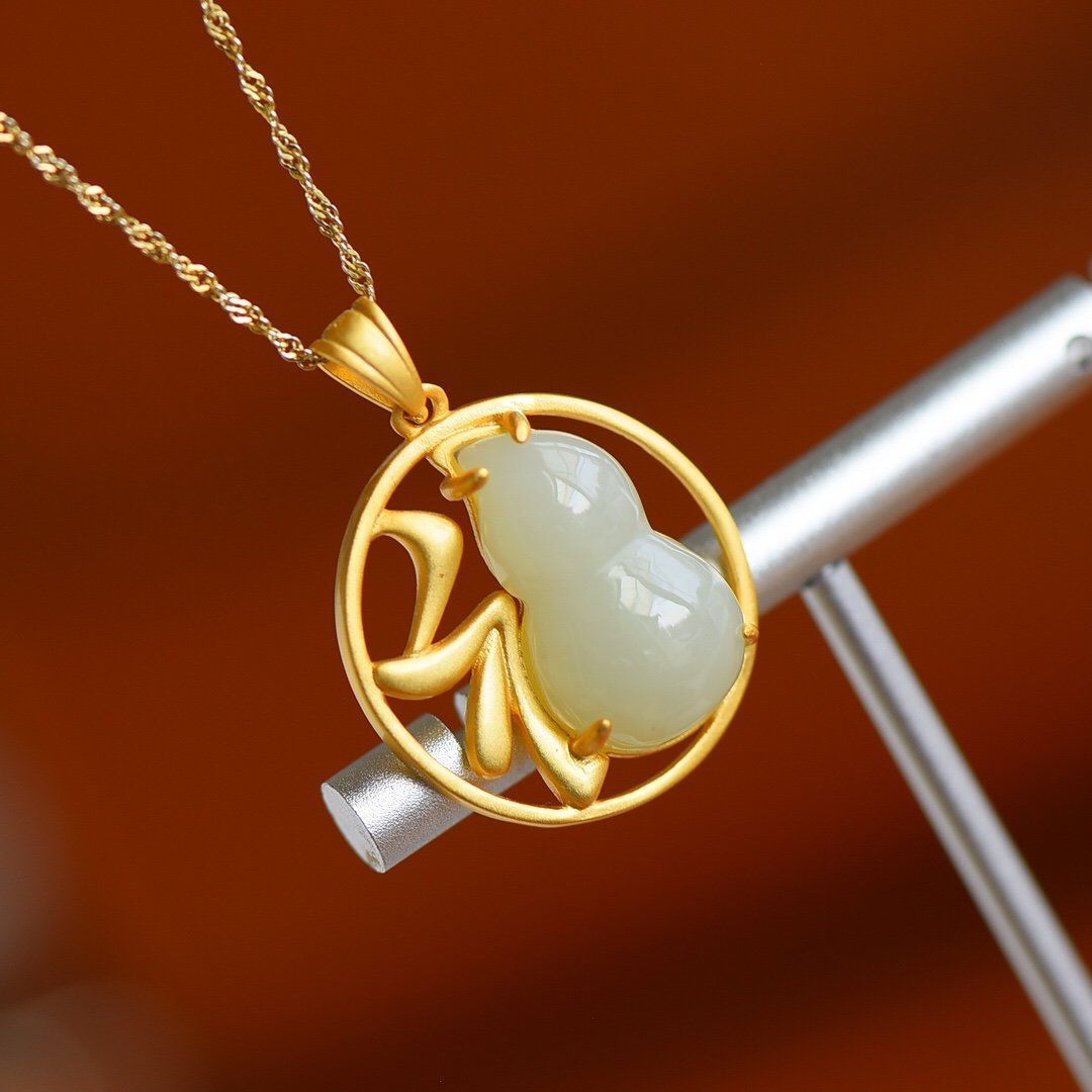 Schöne Silber Halskette mit einzigartigem Stil