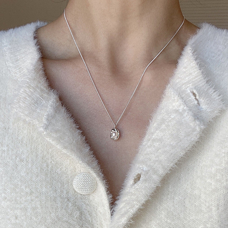 Zarte handwerkliche Perlen Halskette