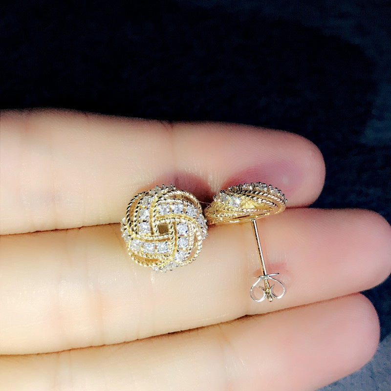 Atemberaubende Ohrring für den Alltag