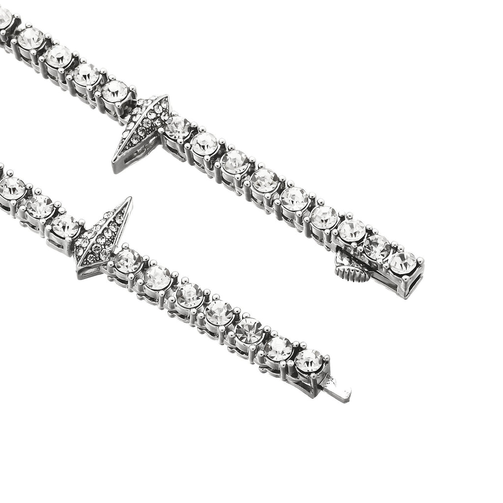 Schöne Halskette mit einzigartigem Stil