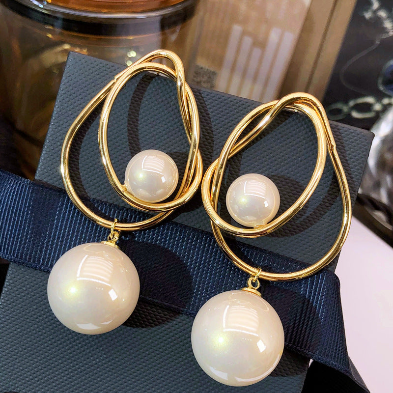 Atemberaubende Ohrring für den Alltag