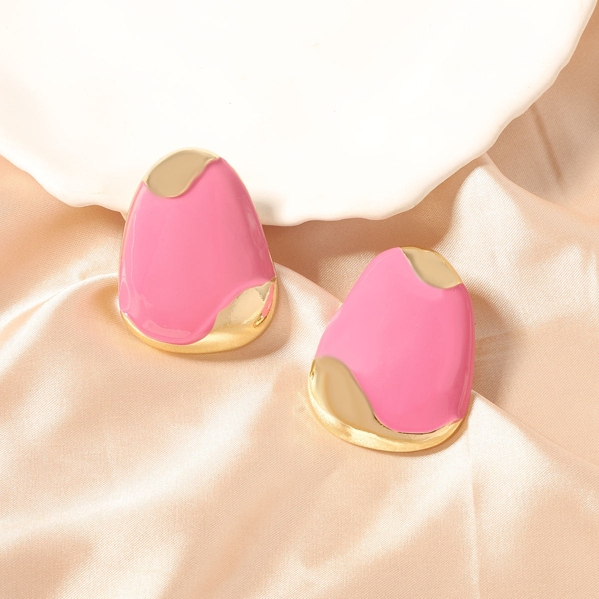 Atemberaubende Ohrring für den Alltag