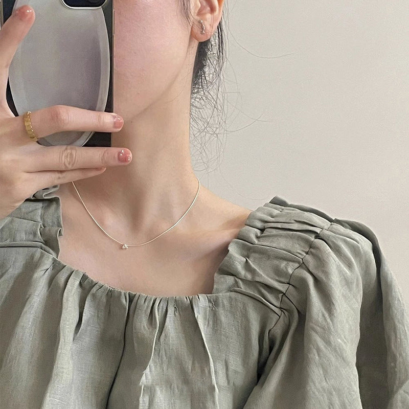 Zarte handwerkliche Halskette