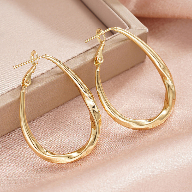 Atemberaubende Ohrring für den Alltag