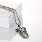 Schöne Halskette mit einzigartigem Stil