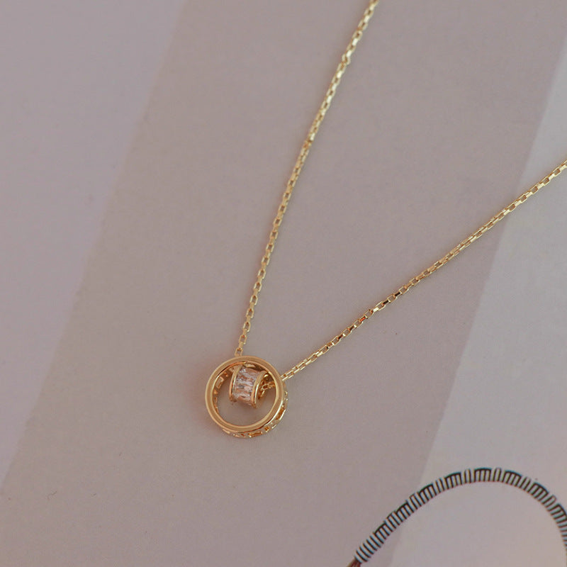 Schöne Halskette mit einzigartigem Stil