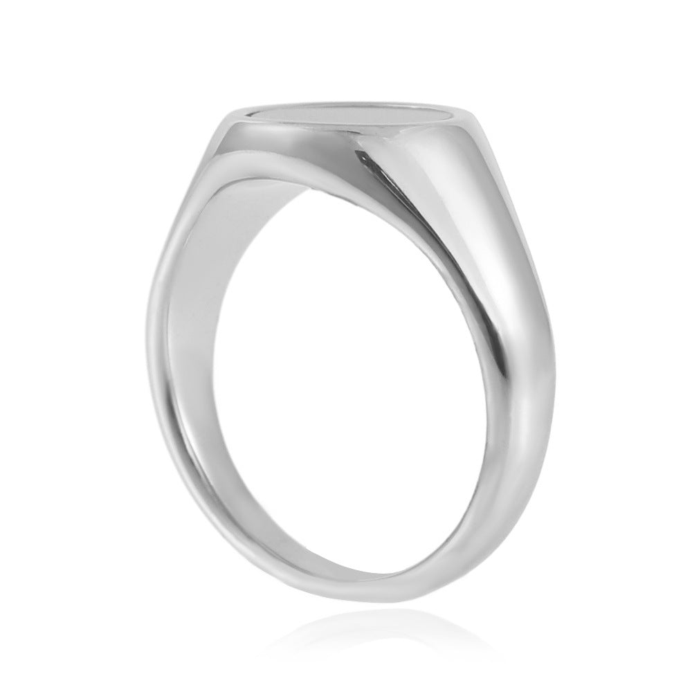 Zarte handwerkliche Ring