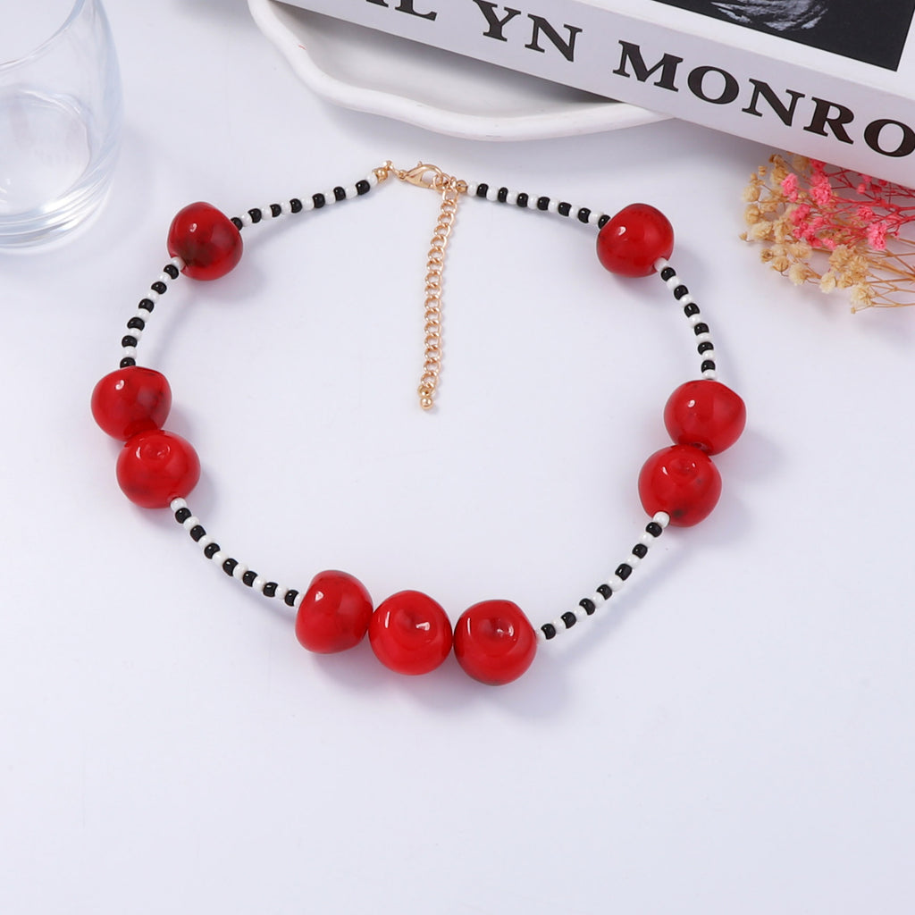 Schöne Halskette mit einzigartigem Stil