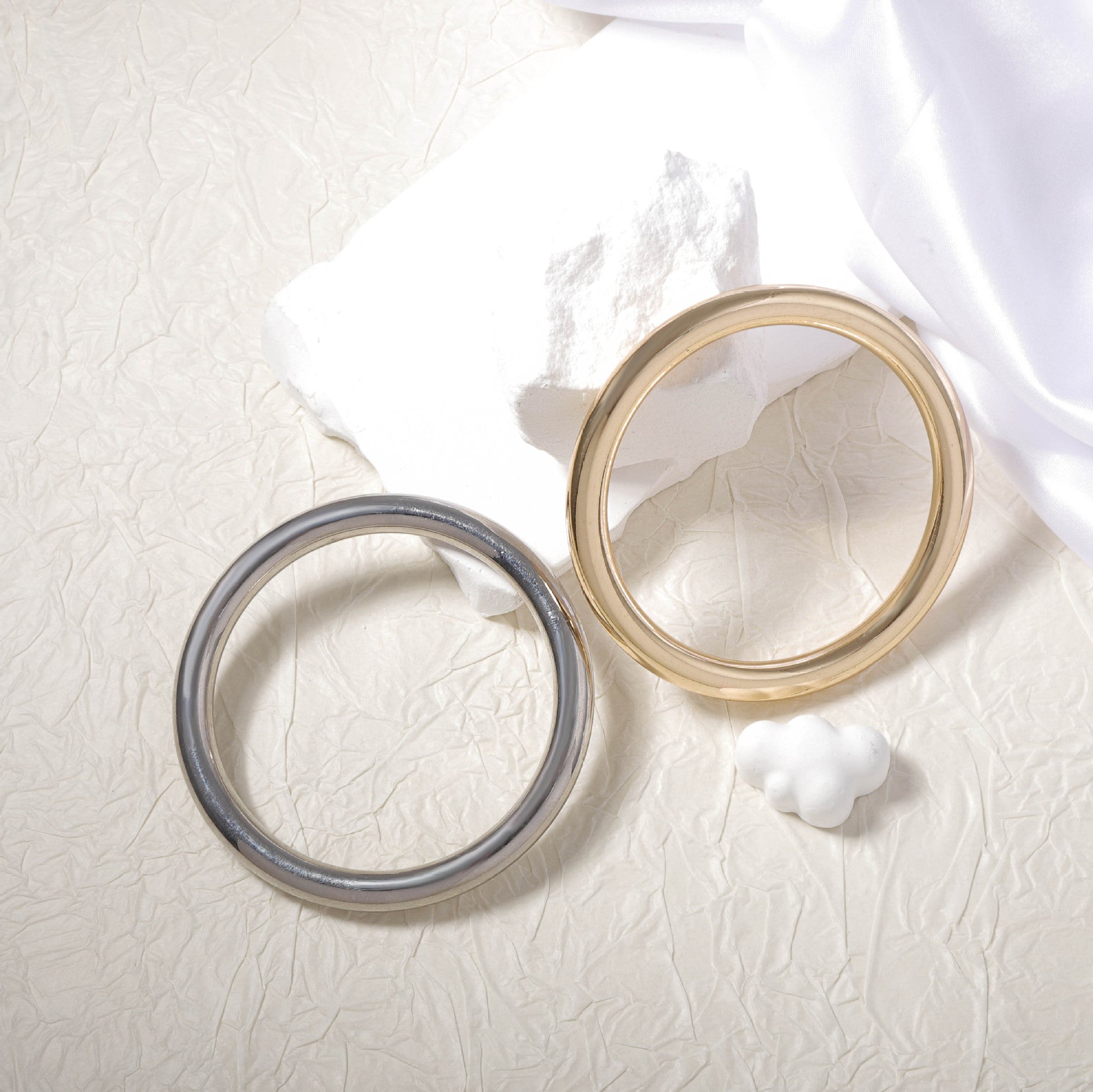 Schöne Armband mit einzigartigem Stil