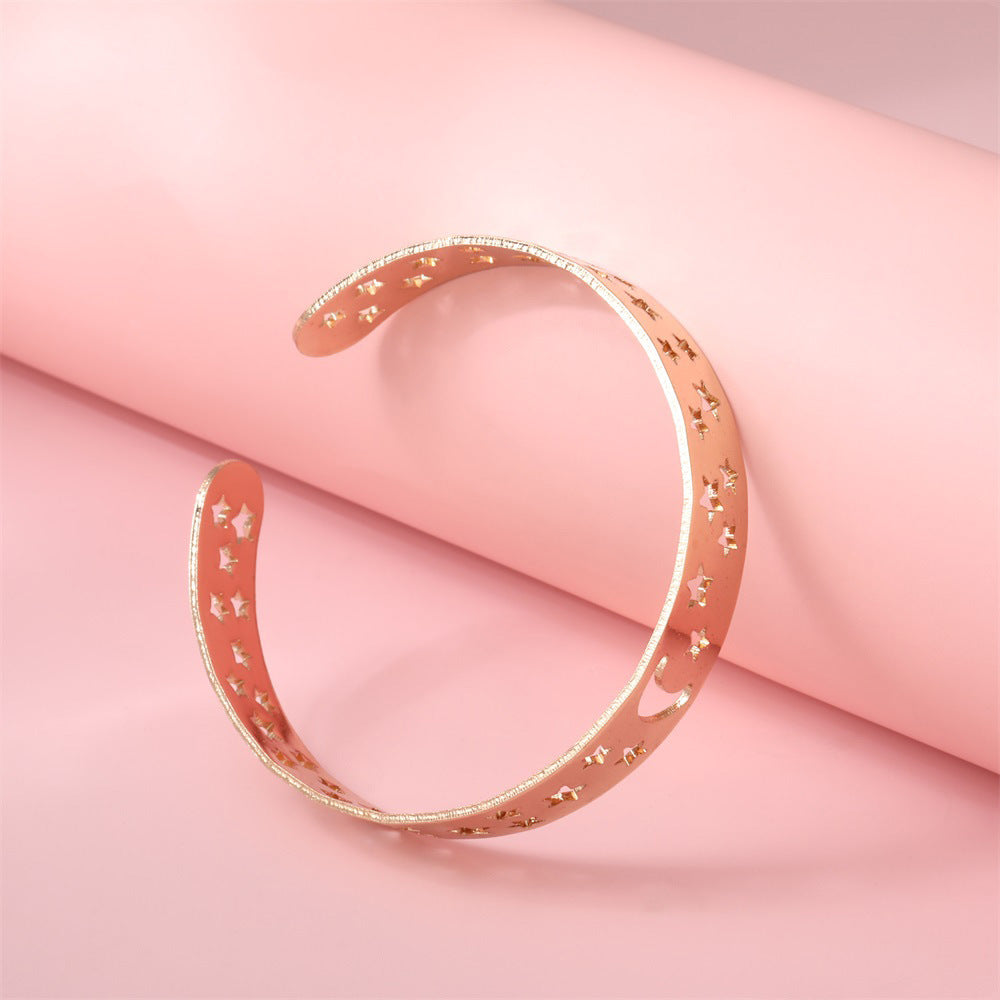 Schöne Gold Armband mit einzigartigem Stil