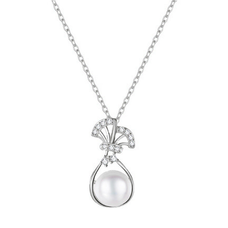 Zarte handwerkliche Perlen Halskette