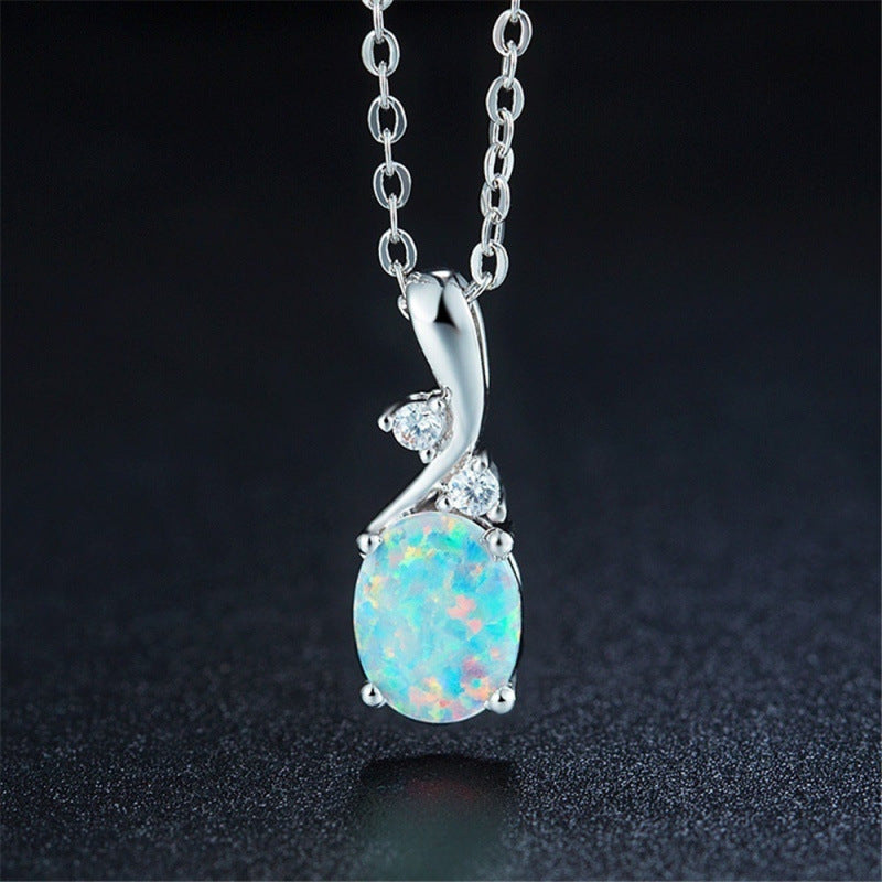 Schöne Halskette mit einzigartigem Stil