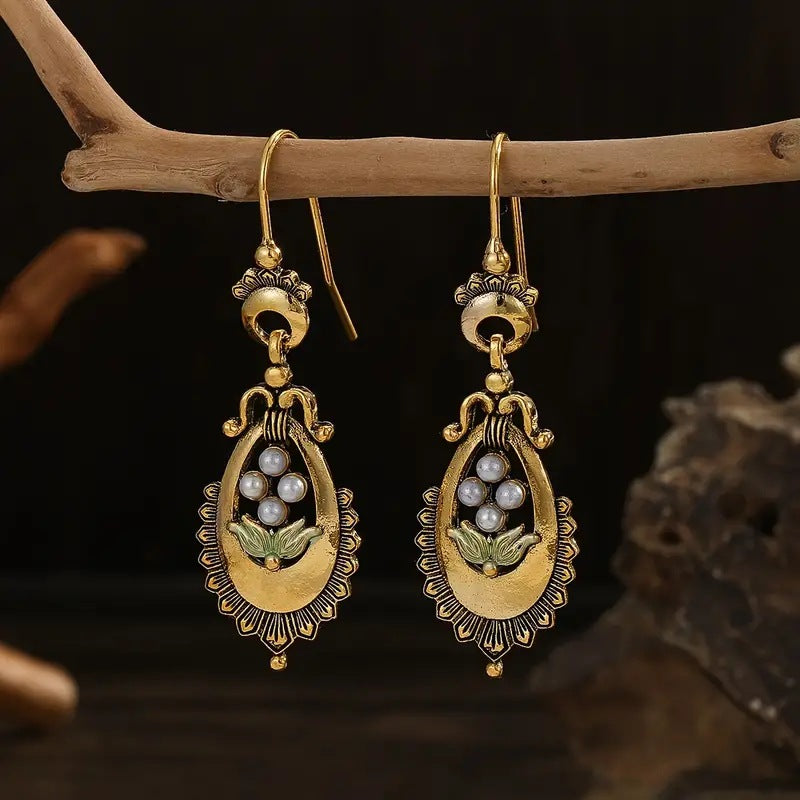 Handgefertigte Vintage Perlen Ohrring