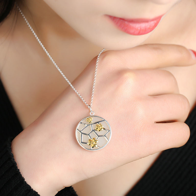 Schöne Silber Halskette mit einzigartigem Stil