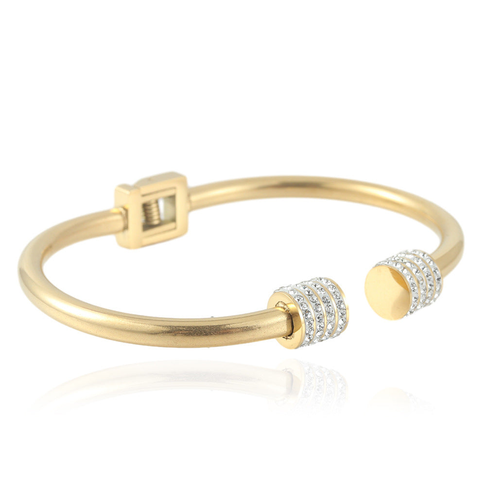 Schöne Armband mit einzigartigem Stil