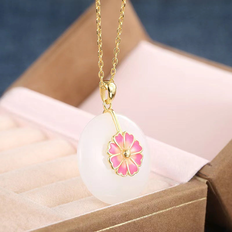 Schöne Silber Halskette mit einzigartigem Stil