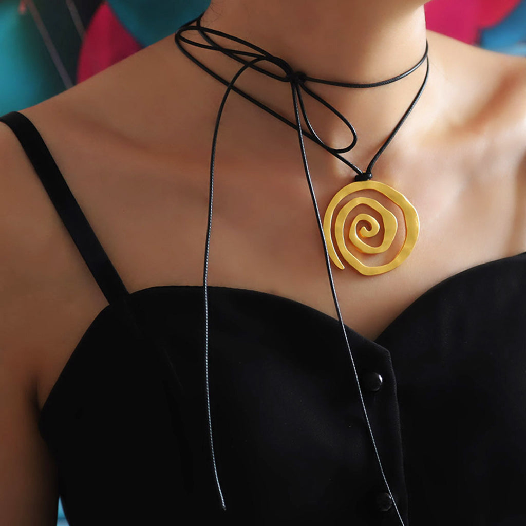 Schöne Halskette mit einzigartigem Stil