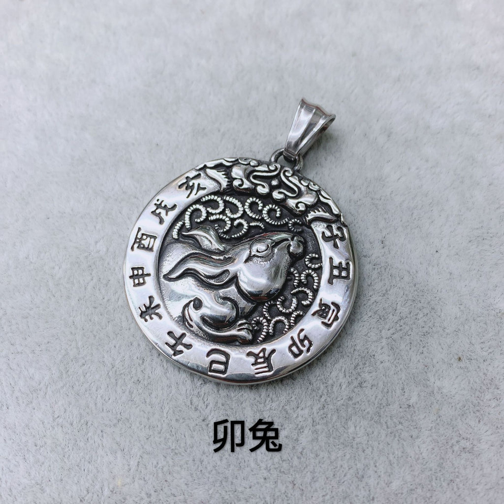 Schöne Halskette mit einzigartigem Stil