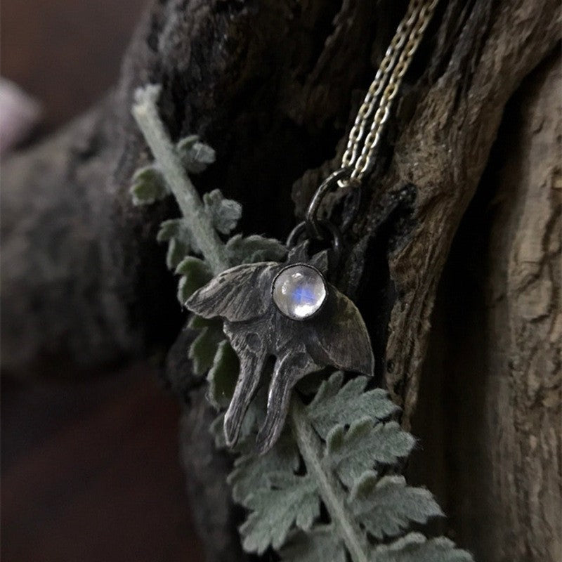 Schöne Halskette mit einzigartigem Stil