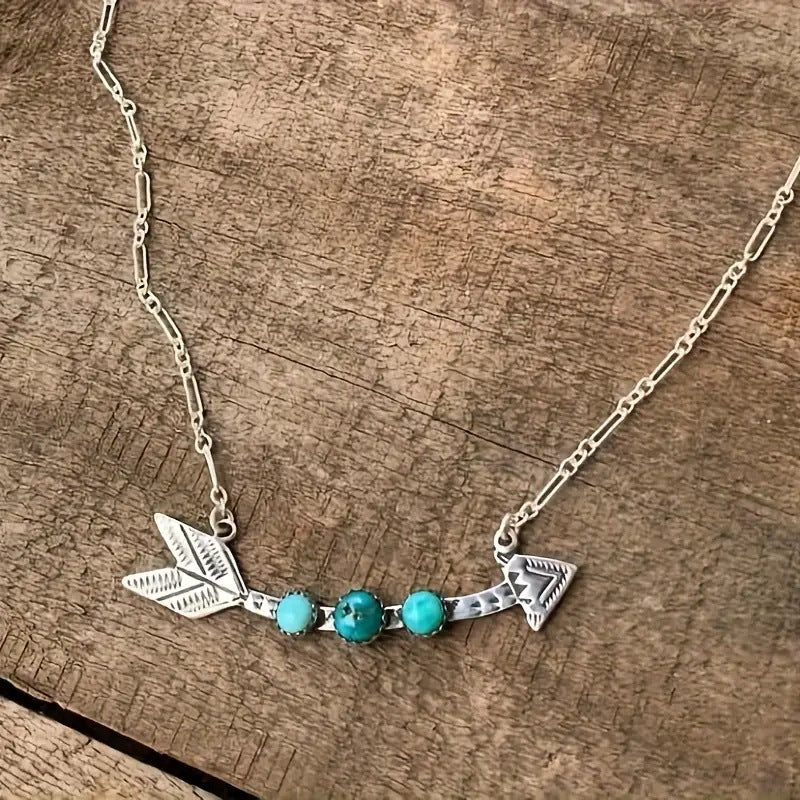 Zarte handwerkliche Halskette